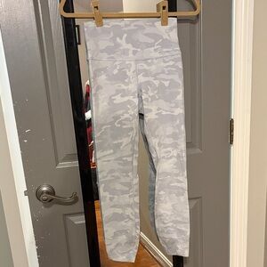 Lululemon Athletica Light Gray Camouflage Leggings